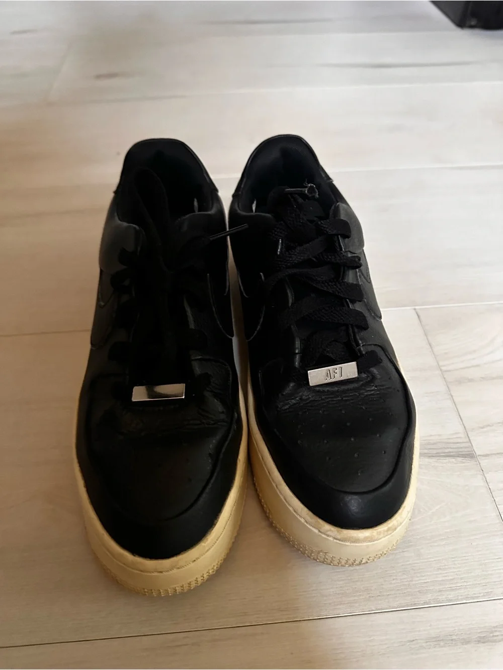 Nike low top
